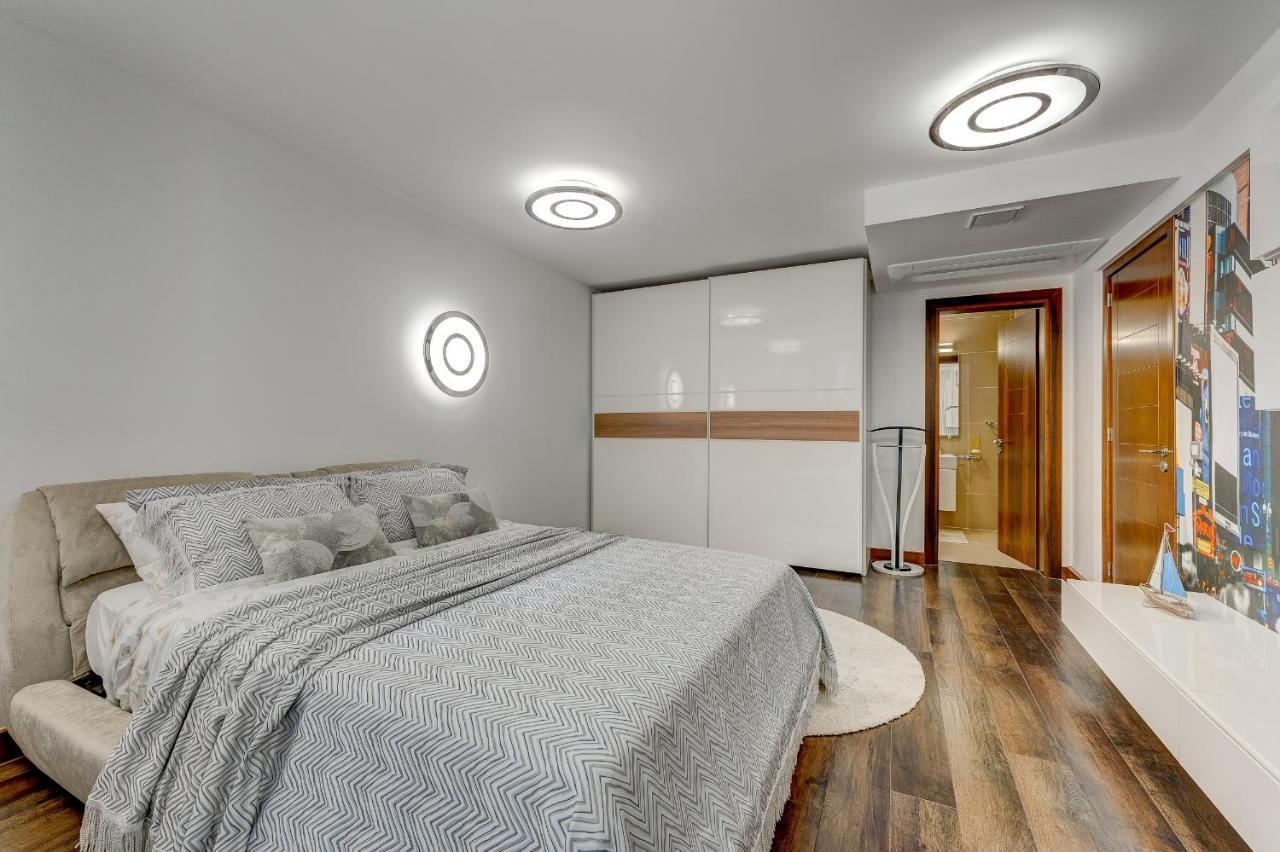 El Duque Private Lux Villa Адехе Екстериор снимка