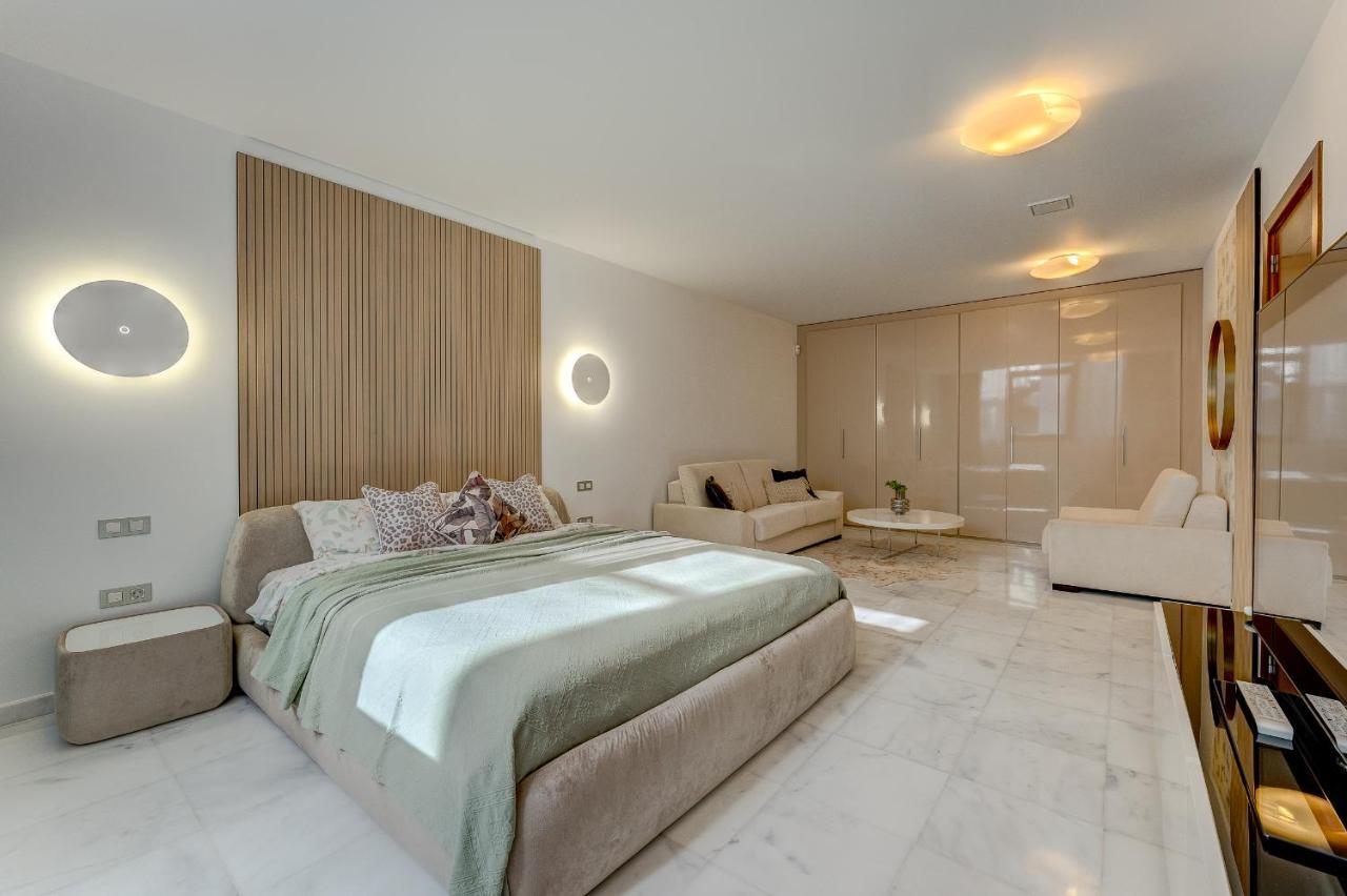 El Duque Private Lux Villa Адехе Екстериор снимка