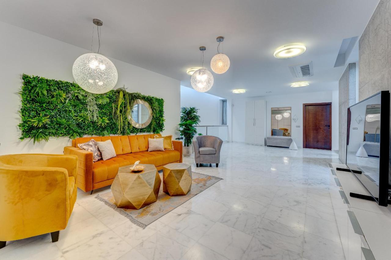 El Duque Private Lux Villa Адехе Екстериор снимка